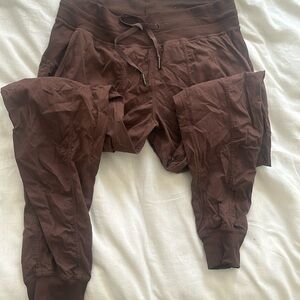 Lululemon dance jogger